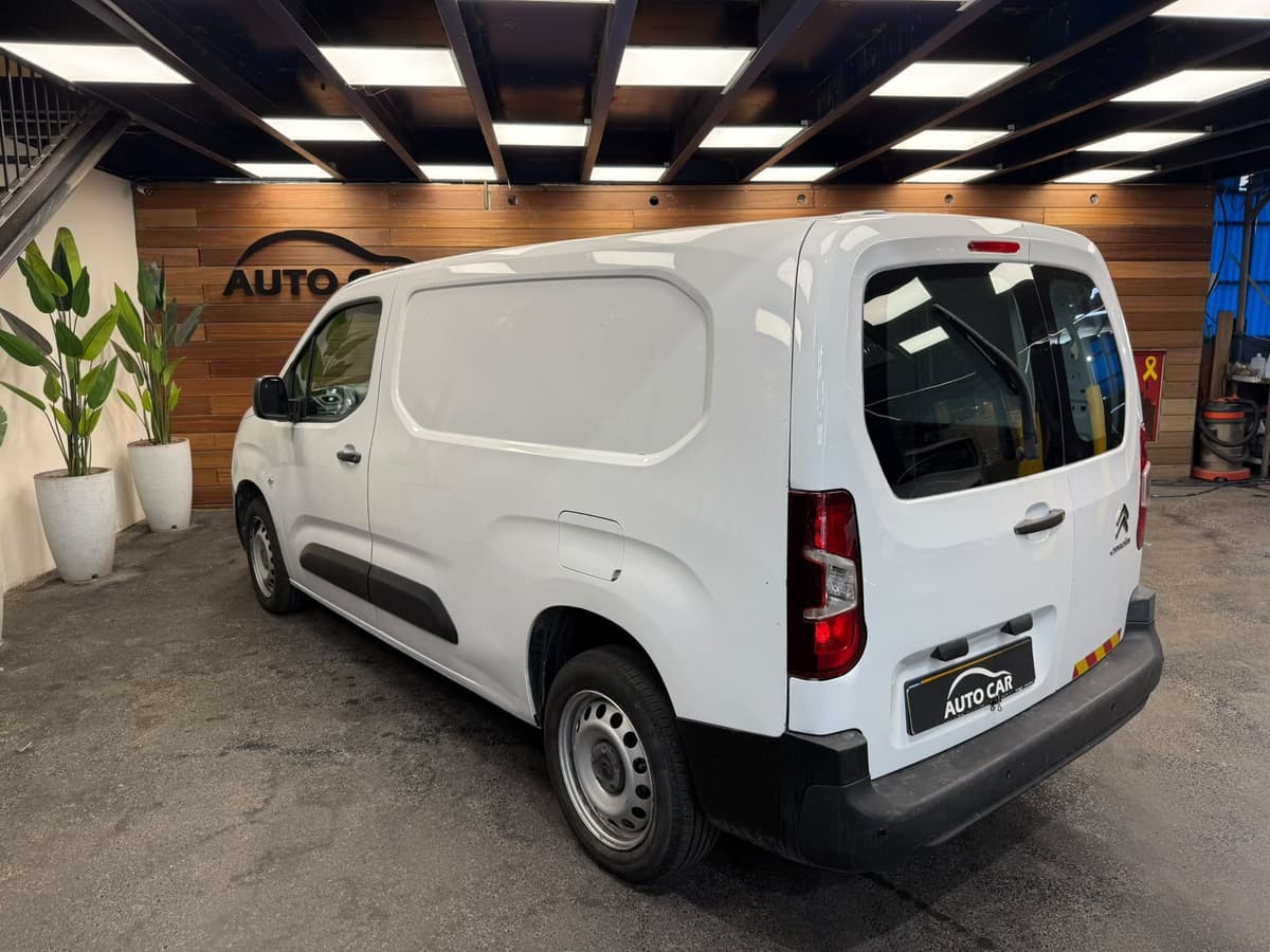 סיטרואן BERLINGO שנהב לבן