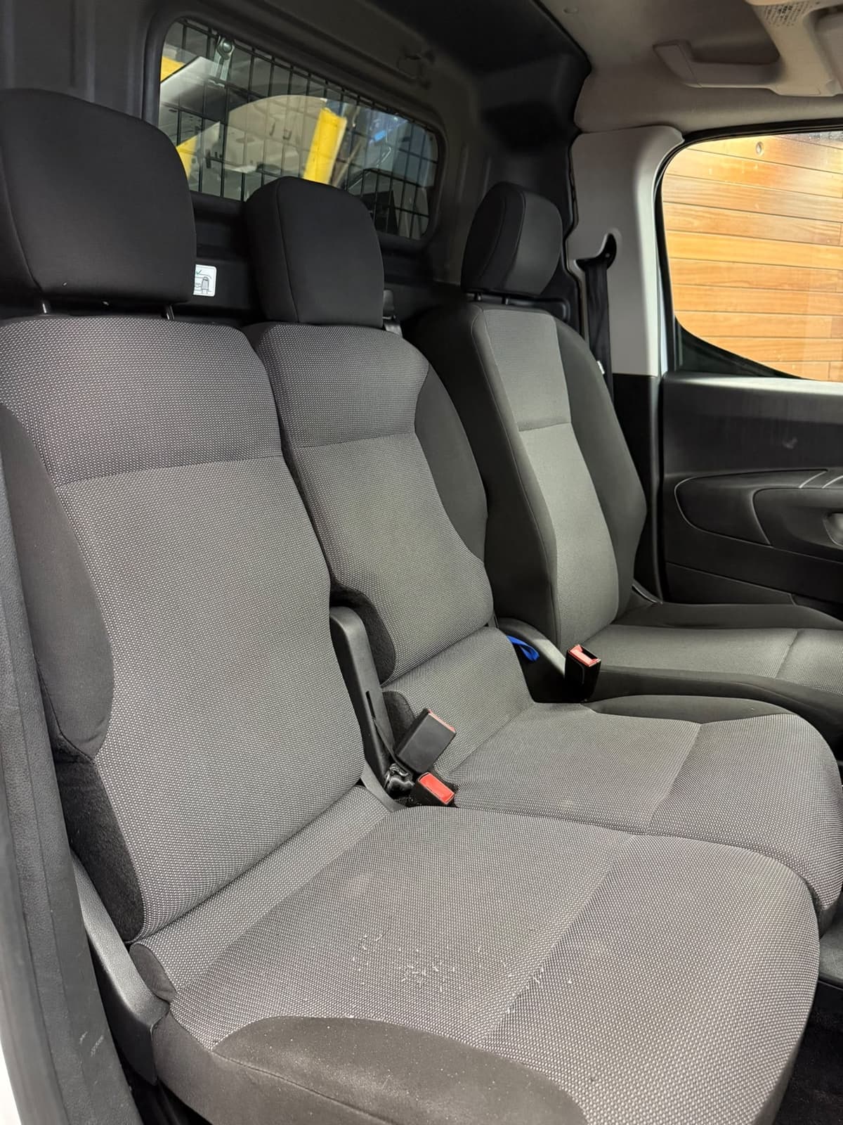 סיטרואן BERLINGO שנהב לבן