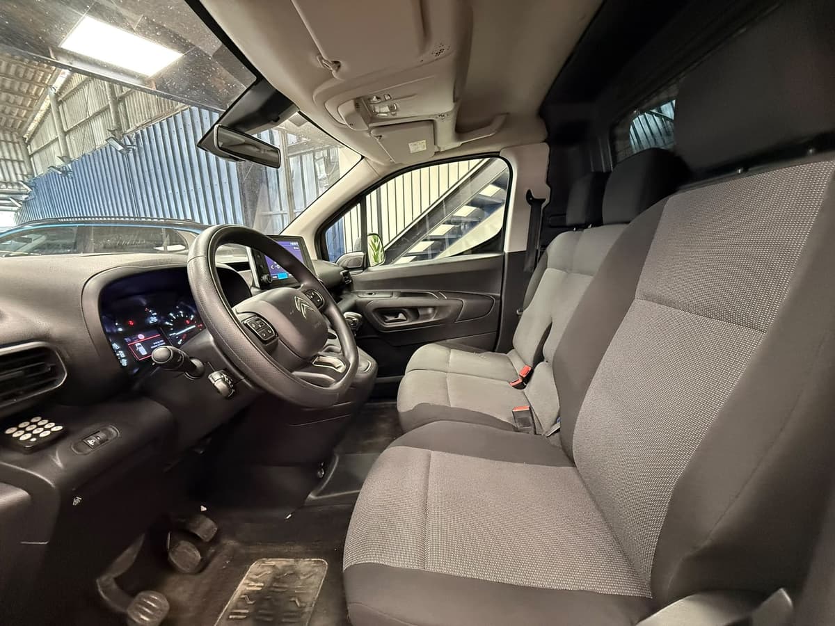 סיטרואן BERLINGO שנהב לבן