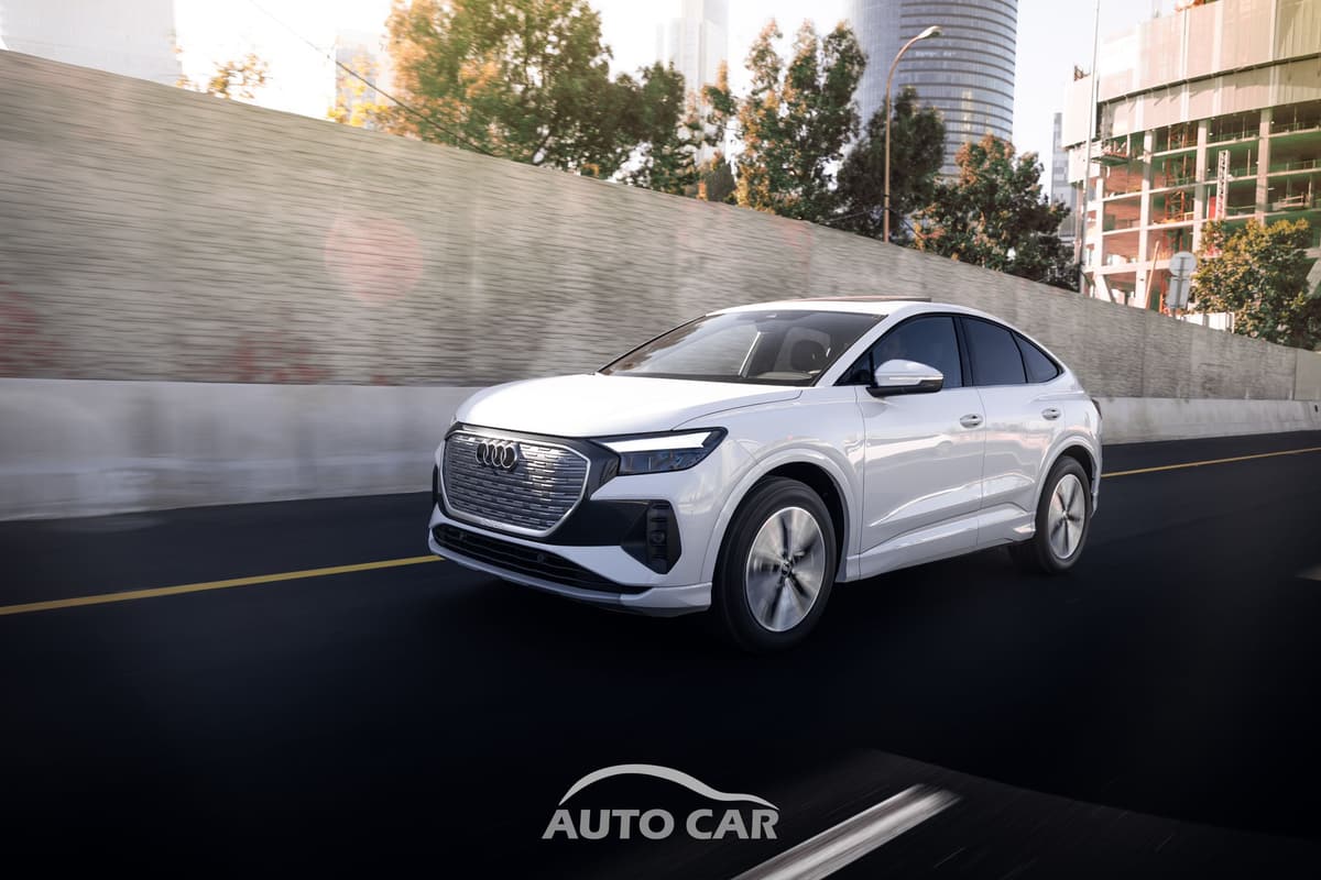 אאודי Q4 e-tron לבנה, 2023